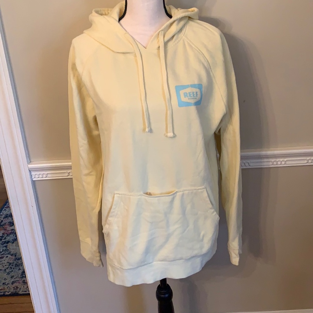 Yellow Reef Hoodie. Size L. Front Pocket with Individual Cell Phone Pocket.